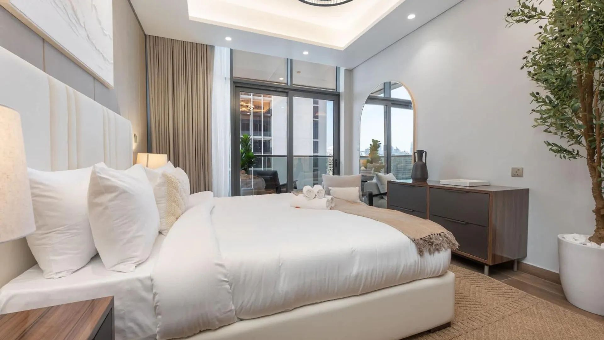 Eye-Catching 1 Bedroom Apartment In Nobles Tower Dubai