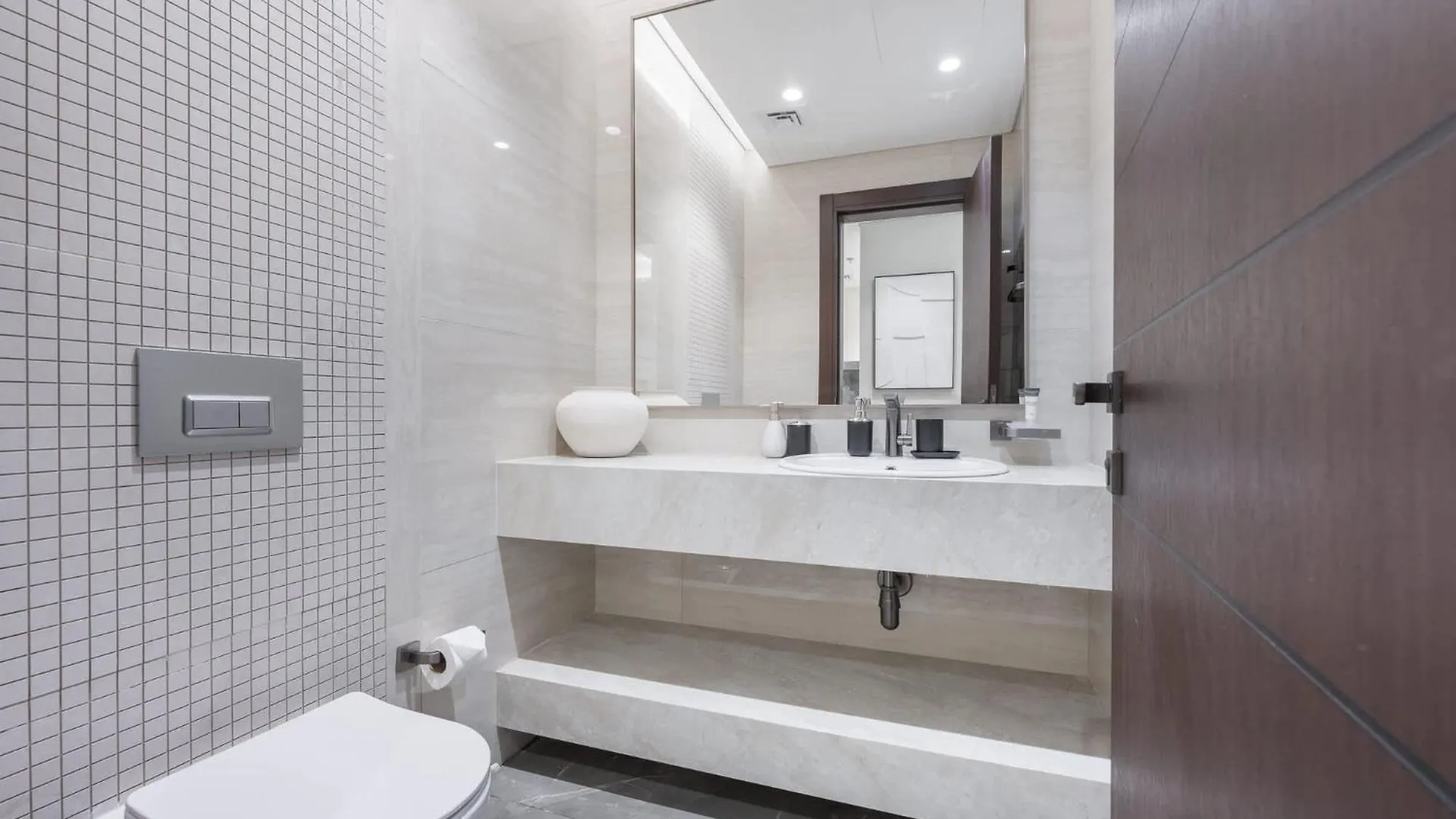 Eye-Catching 1 Bedroom Apartment In Nobles Tower Dubaï Émirats arabes unis